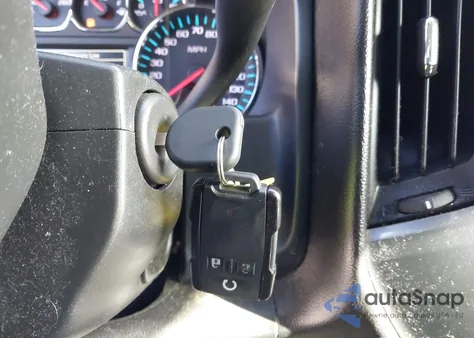 2015 Chevrolet Silverado 1500 1Lt из США, поврежденный, VIN 3GCUKRECXFG499929